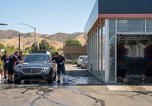 Is a Hand Car Wash in Chatsworth Better Than Automatic Washes?